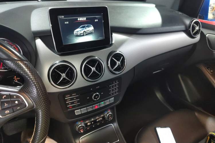 Used Mercedes-Benz B-Class 2015 B 200 Fashion Model Audio And AC Panel