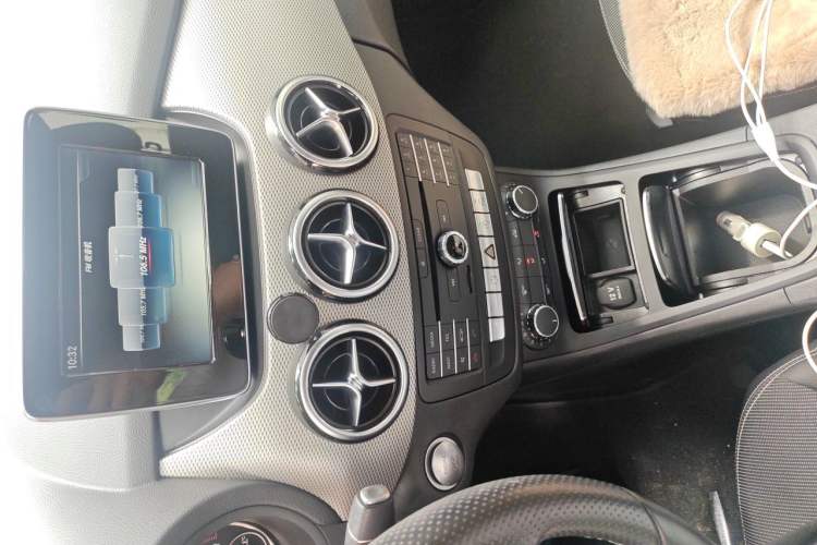 Used Mercedes-Benz B-Class 2015 B 200 Sport Edition Audio And AC Panel