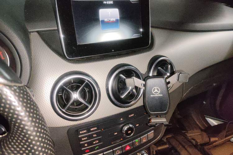 Used Mercedes-Benz B-Class 2015 B 200 Sport Edition Audio And AC Panel