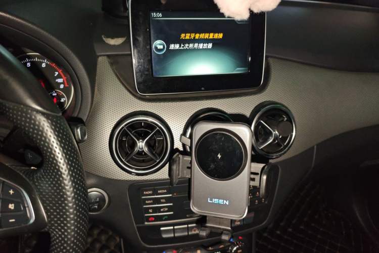 Used Mercedes-Benz B-Class 2015 B 200 Fashion Model Audio And AC Panel