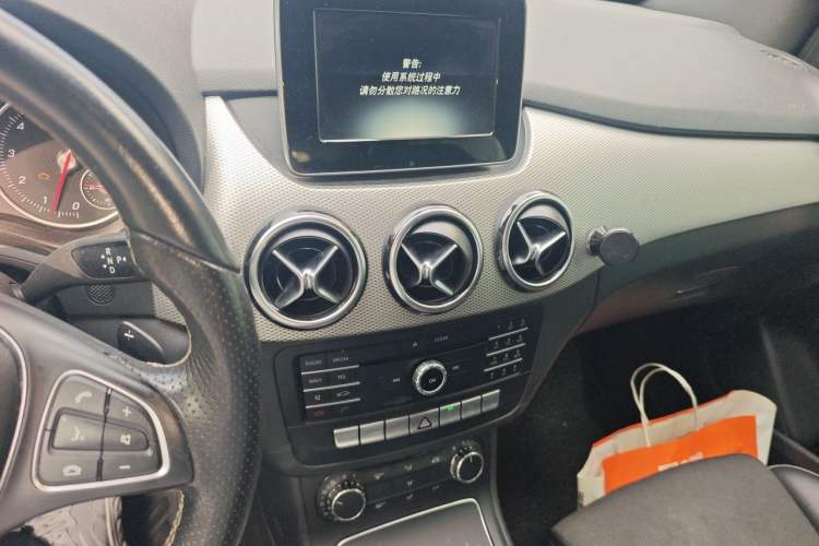 Used Mercedes-Benz B-Class 2015 B 200 Sport Edition Audio And AC Panel