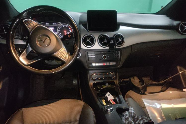 Used Mercedes-Benz B-Class 2015 B 200 Sport Edition Center Console