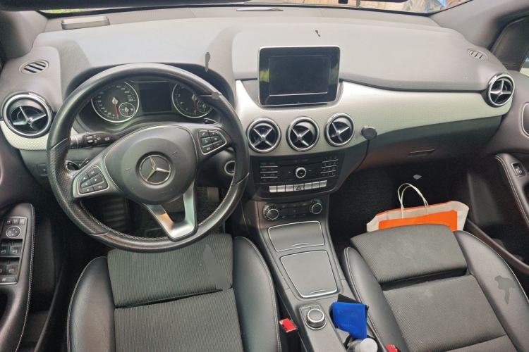 Used Mercedes-Benz B-Class 2015 B 200 Sport Edition Center Console