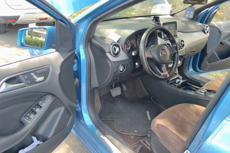 Used Mercedes-Benz B-Class 2015 B 200 Fashion Model Driver Seat