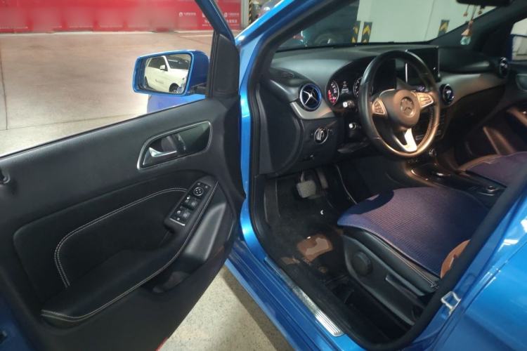 Used Mercedes-Benz B-Class 2015 B 200 Sport Edition Driver Seat