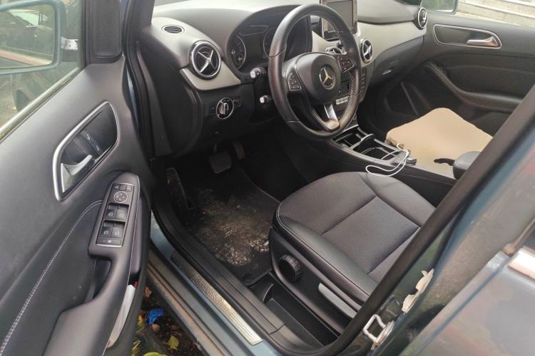 Used Mercedes-Benz B-Class 2015 B 200 Sport Edition Driver Seat