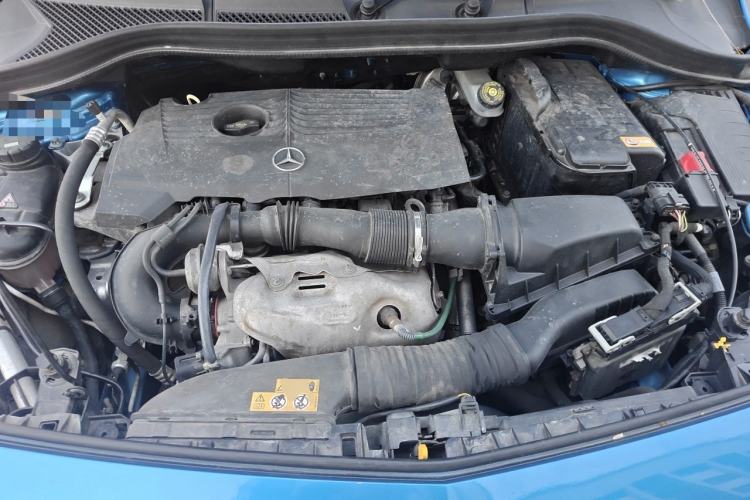 Used Mercedes-Benz B-Class 2015 B 200 Sport Edition Engine Bay