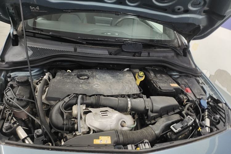 Used Mercedes-Benz B-Class 2015 B 200 Sport Edition Engine Bay