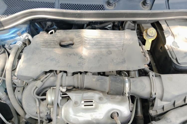 Used Mercedes-Benz B-Class 2015 B 200 Fashion Model Engine Bay