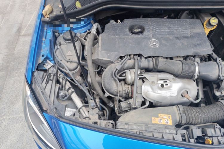 Used Mercedes-Benz B-Class 2015 B 200 Sport Edition Engine Bay Right