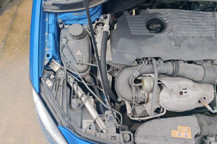 Used Mercedes-Benz B-Class 2015 B 200 Fashion Model Engine Bay Right