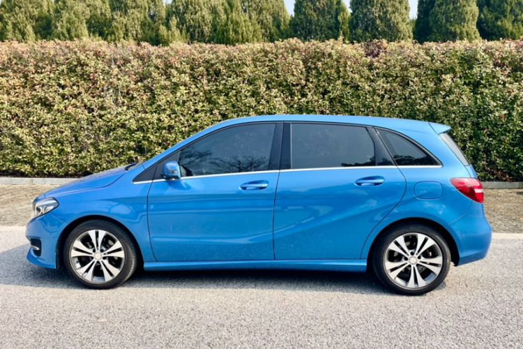 Used Mercedes-Benz B-Class 2015 B 200 Fashion Model Exterior 1