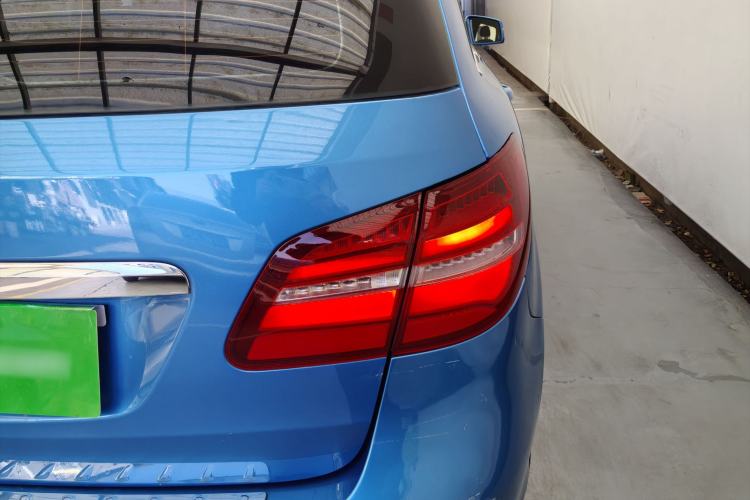 Used Mercedes-Benz B-Class 2015 B 200 Fashion Model Exterior 11
