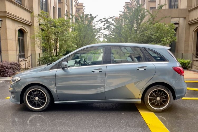 Used Mercedes-Benz B-Class 2015 B 200 Sport Edition Exterior 2