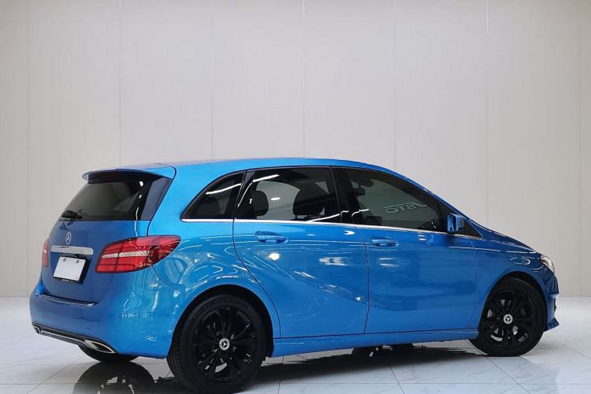 Used Mercedes-Benz B-Class 2015 B 200 Fashion Model Exterior 5