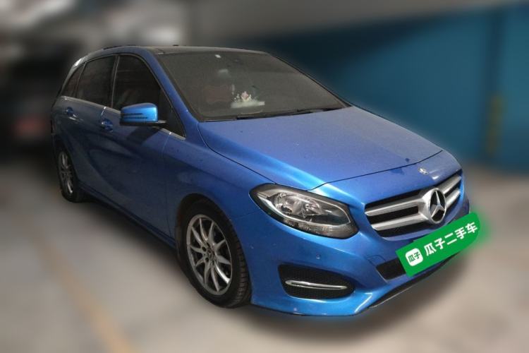 Used Mercedes-Benz B-Class 2015 B 200 Sport Edition Front Right 45 Deg