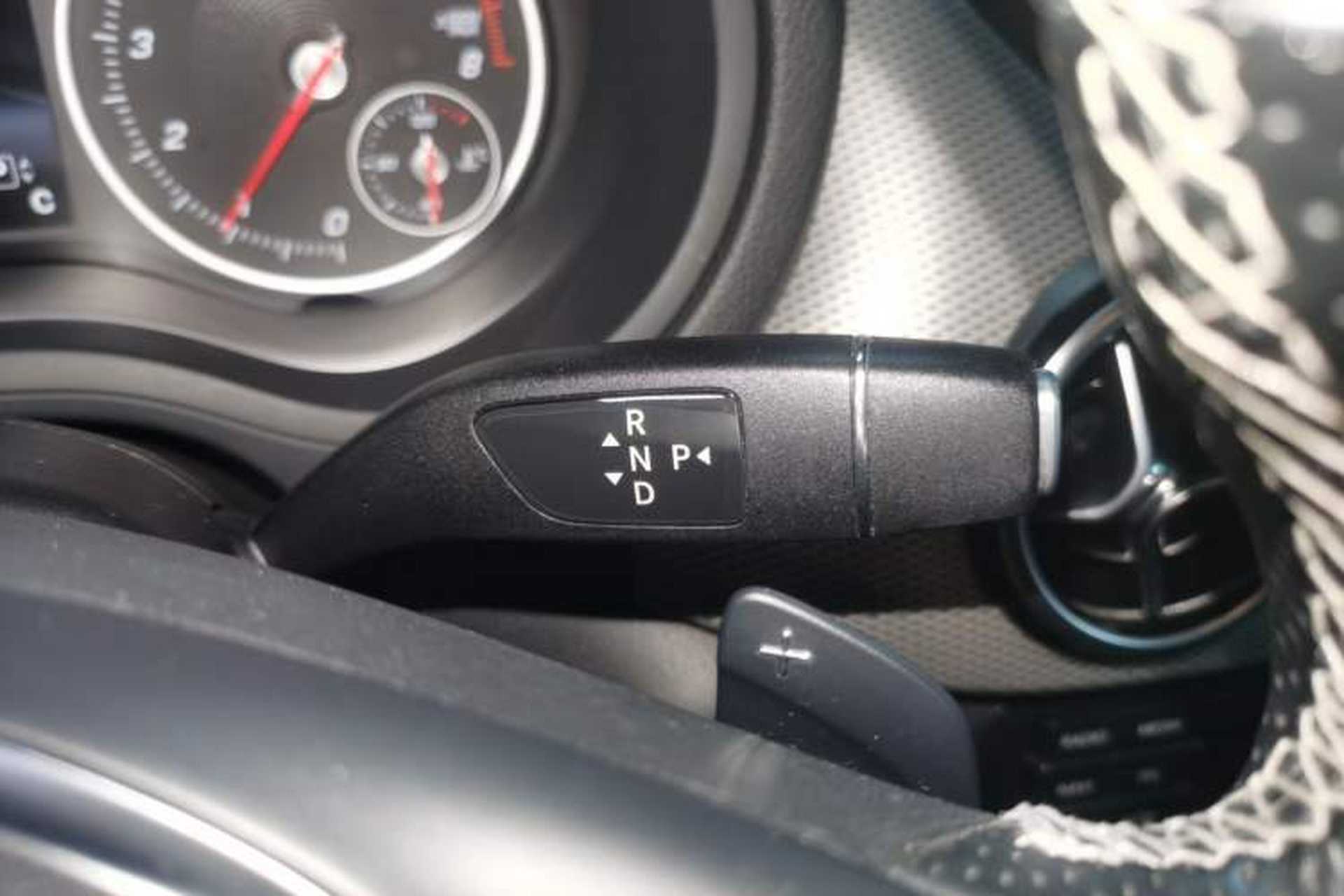 Used Mercedes-Benz B-Class 2015 B 200 Fashion Model Gear Lever