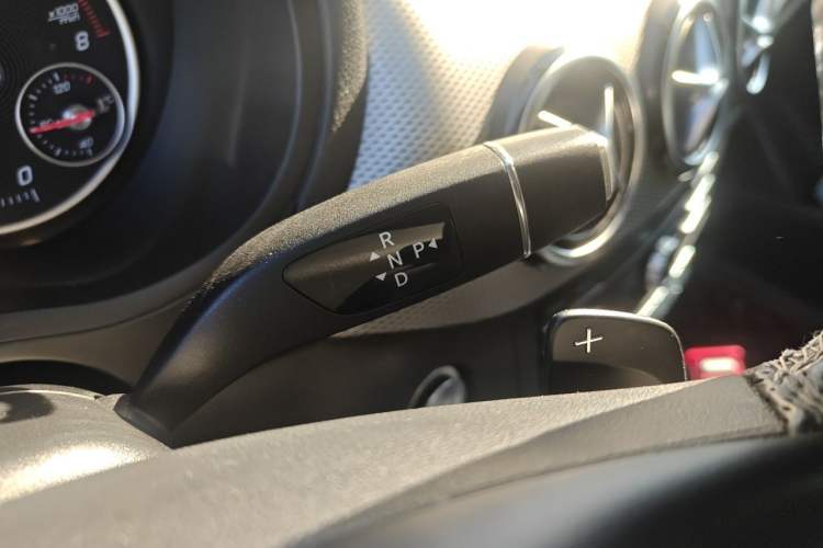 Used Mercedes-Benz B-Class 2015 B 200 Sport Edition Gear Lever