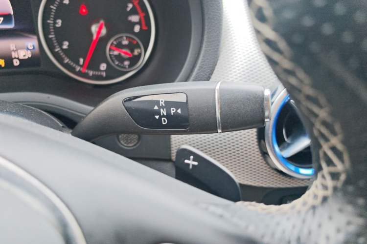 Used Mercedes-Benz B-Class 2015 B 200 Fashion Model Gear Lever