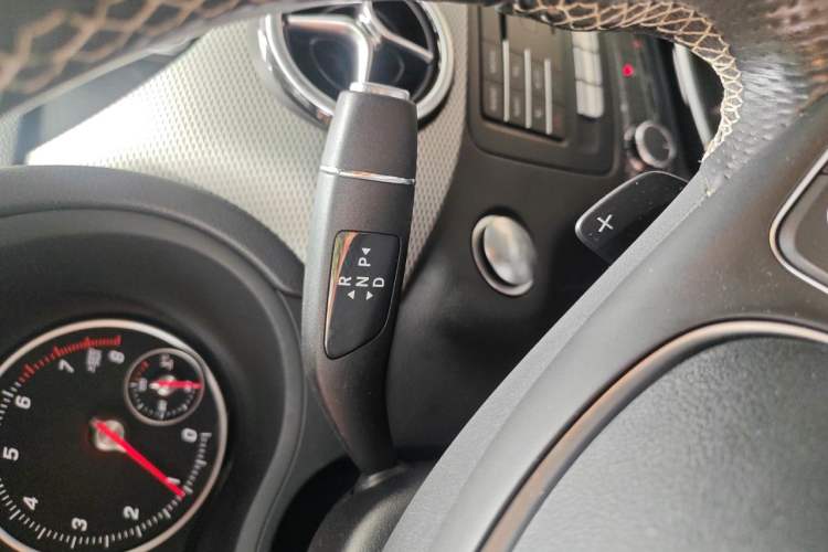 Used Mercedes-Benz B-Class 2015 B 200 Sport Edition Gear Lever