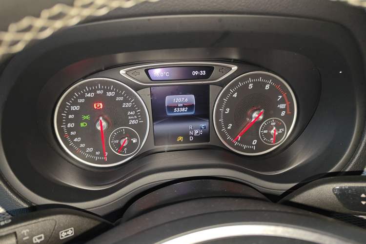 Used Mercedes-Benz B-Class 2015 B 200 Sport Edition Instrument Cluster