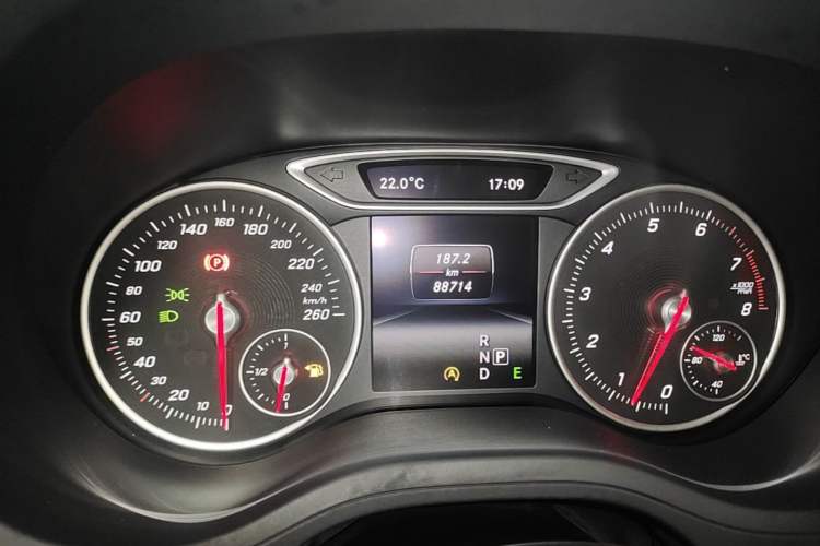 Used Mercedes-Benz B-Class 2015 B 200 Sport Edition Instrument Cluster