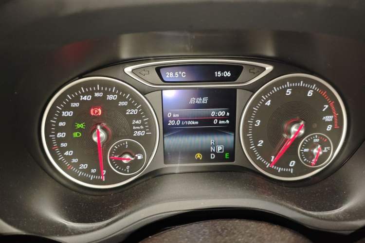 Used Mercedes-Benz B-Class 2015 B 200 Fashion Model Instrument Cluster