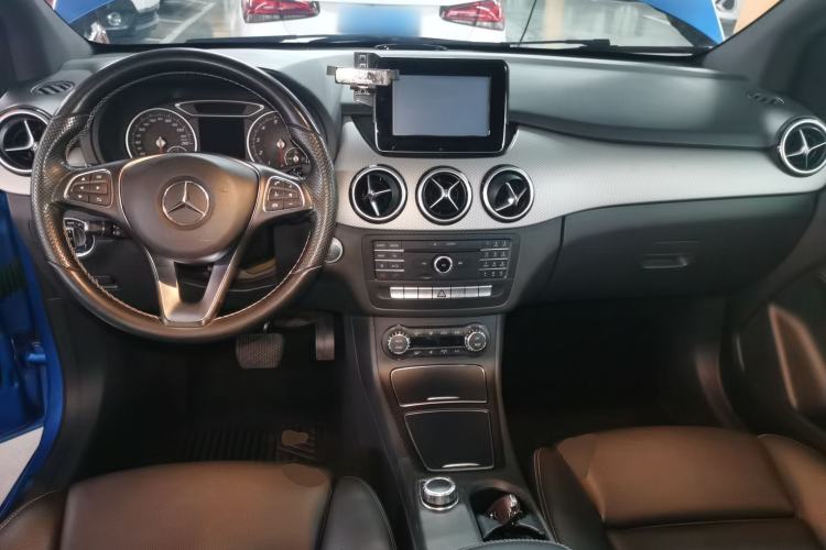 Used Mercedes-Benz B-Class 2015 B 200 Fashion Model Interior 2