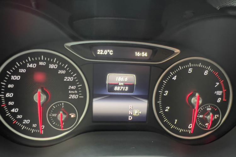 Used Mercedes-Benz B-Class 2015 B 200 Sport Edition Interior 7