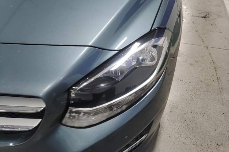 Used Mercedes-Benz B-Class 2015 B 200 Sport Edition Left Front Headlight