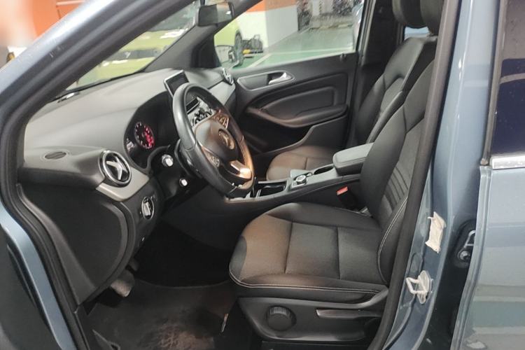Used Mercedes-Benz B-Class 2015 B 200 Sport Edition Left Front Seat