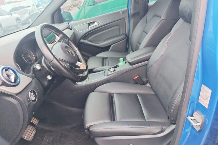 Used Mercedes-Benz B-Class 2015 B 200 Fashion Model Left Front Seat