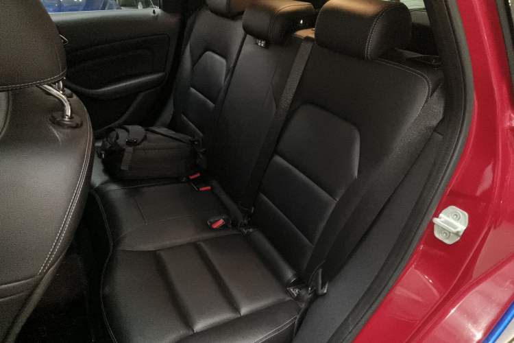 Used Mercedes-Benz B-Class 2015 B 200 Fashion Model Left Rear Seat