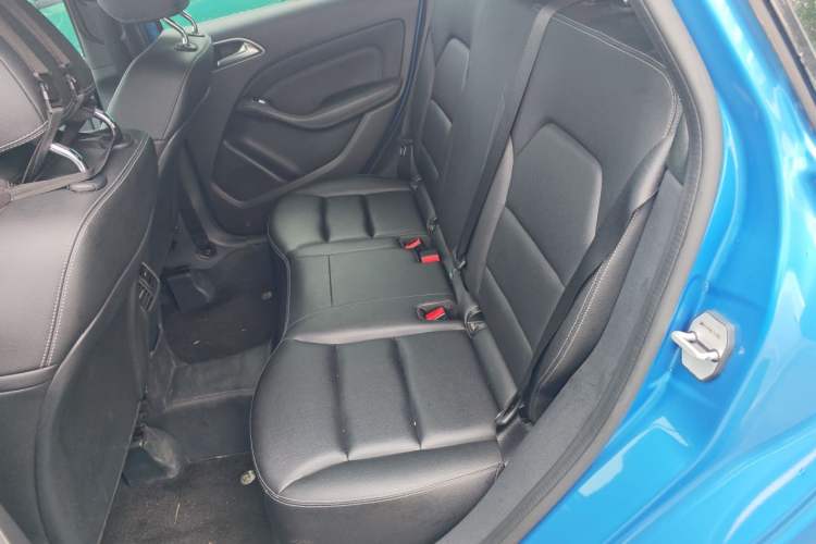 Used Mercedes-Benz B-Class 2015 B 200 Fashion Model Left Rear Seat