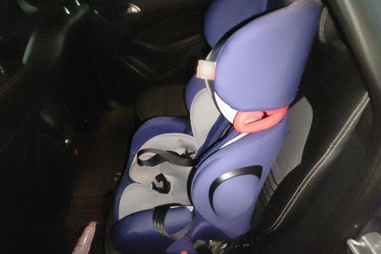 Used Mercedes-Benz B-Class 2015 B 200 Sport Edition Left Rear Seat