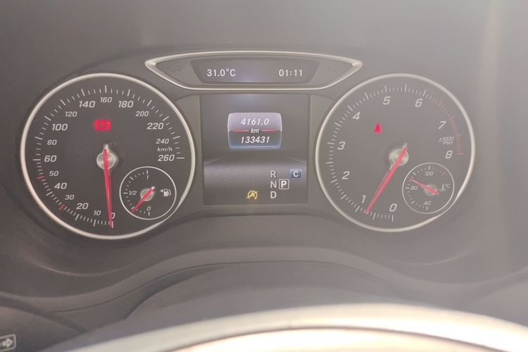 Used Mercedes-Benz B-Class 2015 B 200 Fashion Model Odometer Close Up