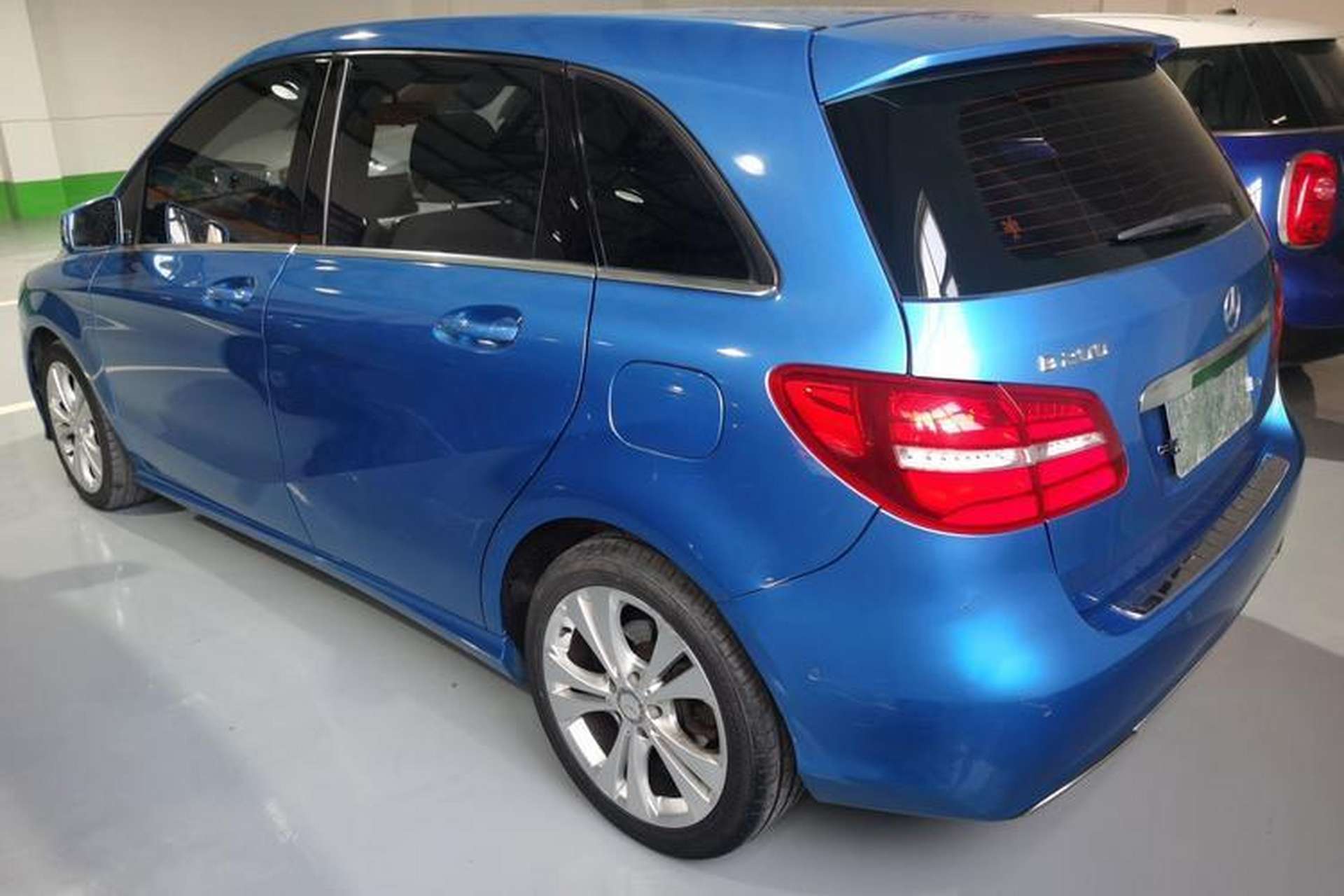 Used Mercedes-Benz B-Class 2015 B 200 Fashion Model Rear Left 45 Deg