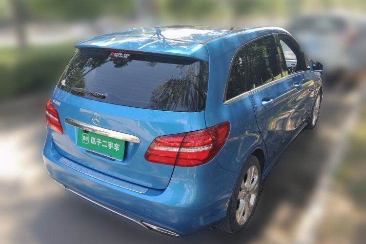 Used Mercedes-Benz B-Class 2015 B 200 Fashion Model Rear Right 45 Deg