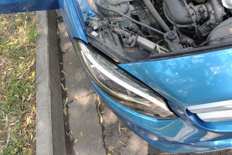 Used Mercedes-Benz B-Class 2015 B 200 Fashion Model Right Front Headlight