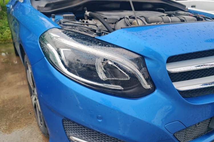 Used Mercedes-Benz B-Class 2015 B 200 Fashion Model Right Front Headlight