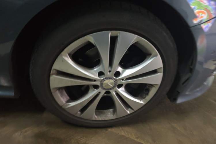 Used Mercedes-Benz B-Class 2015 B 200 Fashion Model Right Front Wheel Hub