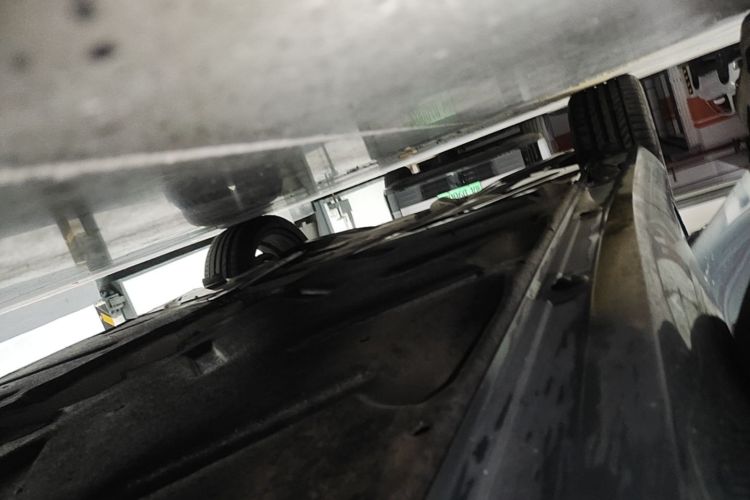 Used Mercedes-Benz B-Class 2015 B 200 Sport Edition Right Side Sill