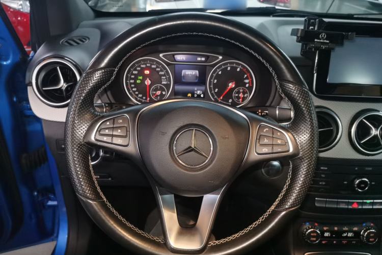 Used Mercedes-Benz B-Class 2015 B 200 Fashion Model Steering Wheel