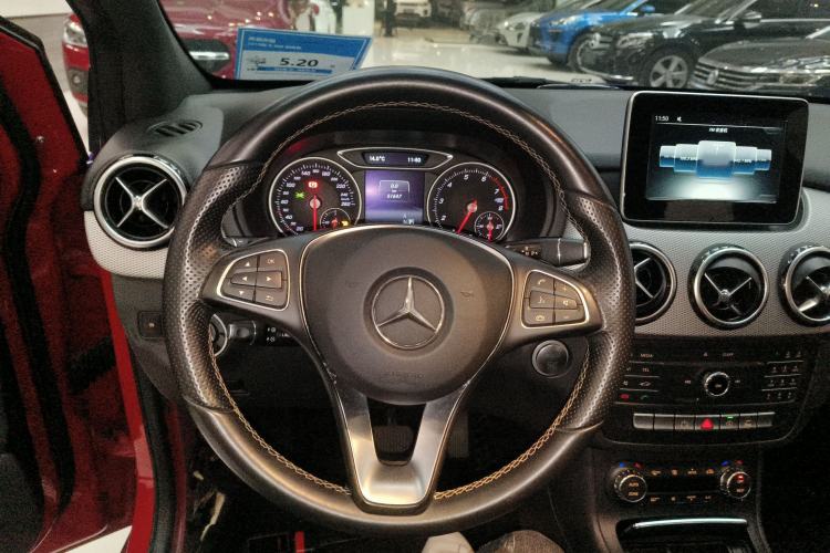 Used Mercedes-Benz B-Class 2015 B 200 Fashion Model Steering Wheel