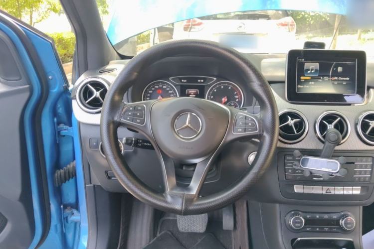 Used Mercedes-Benz B-Class 2015 B 200 Fashion Model Steering Wheel