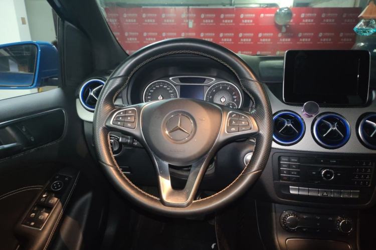 Used Mercedes-Benz B-Class 2015 B 200 Sport Edition Steering Wheel