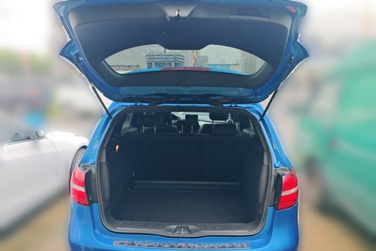 Used Mercedes-Benz B-Class 2015 B 200 Fashion Model Trunk