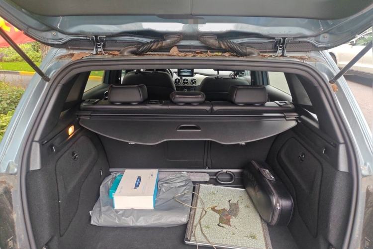 Used Mercedes-Benz B-Class 2015 B 200 Sport Edition Trunk