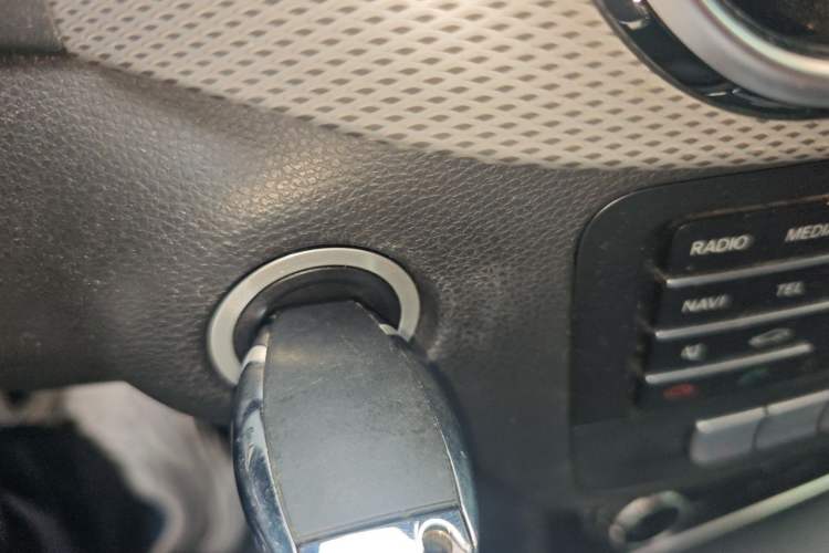 Used Mercedes-Benz B-Class 2015 B 200 Sport Edition Vehicle Key