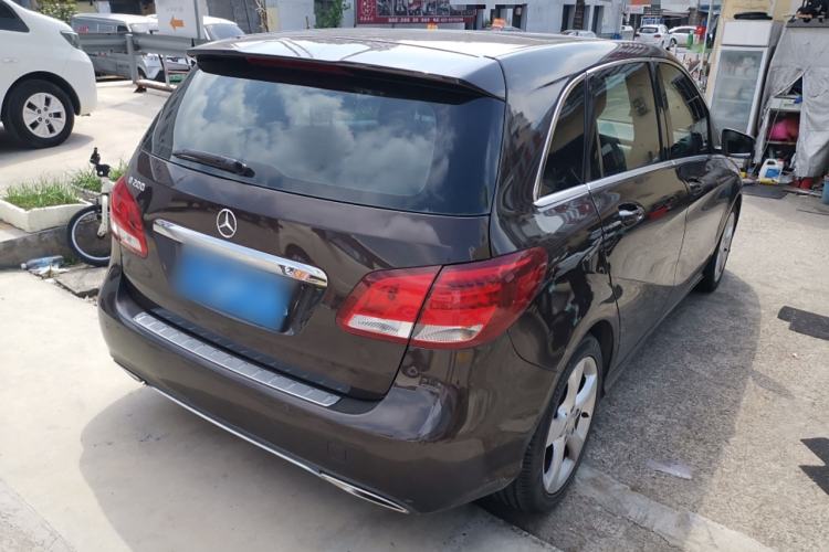 Used Mercedes-Benz B-Class 2015 B 200 Sport Edition Rear Right 45 Deg